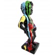 Statue en résine multicolore fond noir le célèbre Manneken-Pis 15 cm